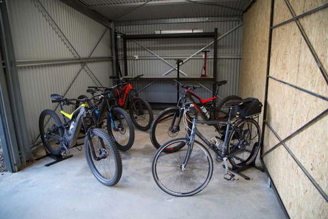 Ridge Line Riders Luxury Retreat - eAccommodation 3