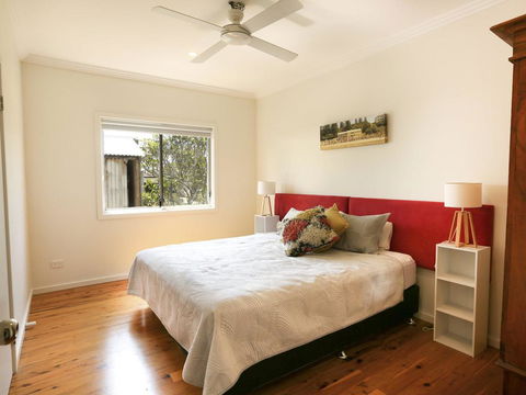 River Breeze 60 Wooli Street Yamba. Linen - Unlimited Wi-Fi Just Listed. - eAccommodation 3