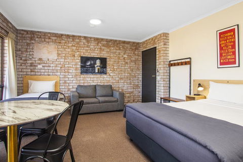 River Street Motel - eAccommodation 2