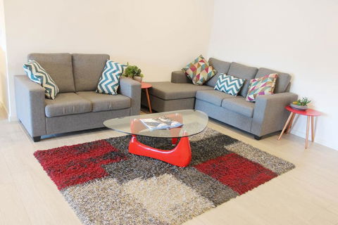 Riverside Apartment Next To Sydney Olympic Park - eAccommodation 1