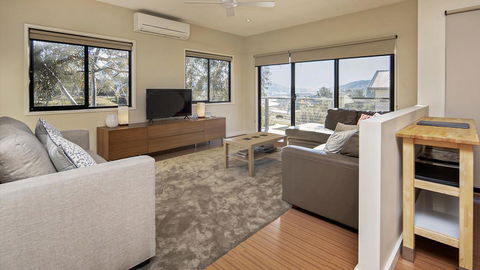 Rocky Cottage - eAccommodation 0