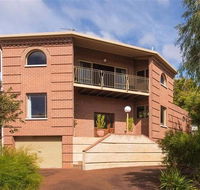Romeo  Juliet - eAccommodation
