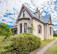 Rosslyn - eAccommodation