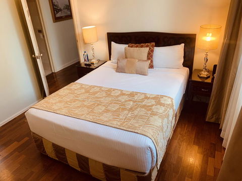 Royal Albert Hotel - eAccommodation 2