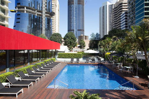 Royal On The Park - eAccommodation 1