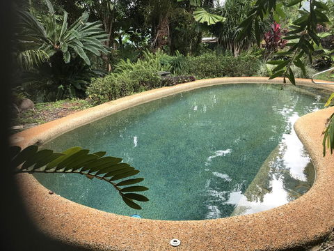 Royal Palm Cottage, Entire Two Bedroom 2 Bathroom House With Pool - eAccommodation 2