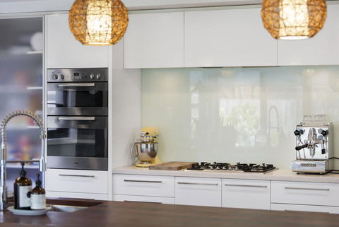 SAFETY BEACH ENTERTAINER - eAccommodation 3