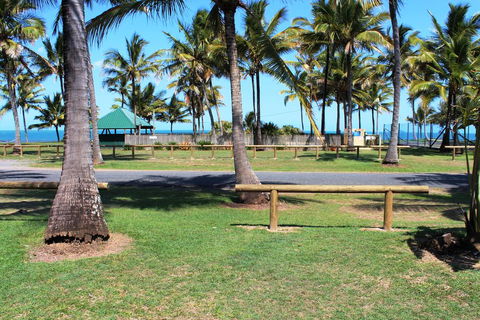 Sarina Beach Motel - eAccommodation 1