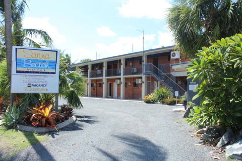 Sarina Beach Motel - eAccommodation 2