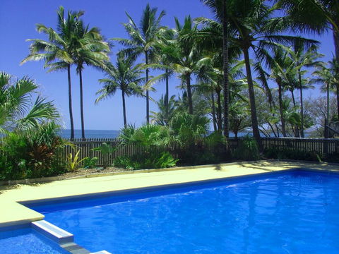 Sarina Beach Motel - eAccommodation 0