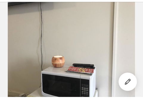 Sassy And Modern Apartment - eAccommodation 1