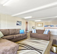SEASIDE SERENITY 2 - L'Abode Accommodation - eAccommodation