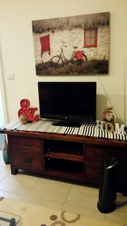 Self-contained Private 2 Bedroom Apartment - eAccommodation 3