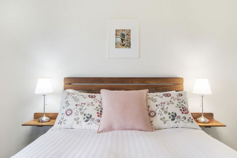 Shambhala Guesthouse - eAccommodation 1