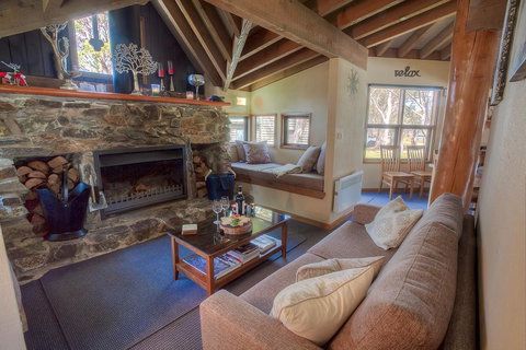 Sharpys Chalet - eAccommodation 2