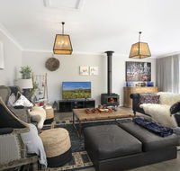 Silky Oak Villa - spacious  beautifully decorated - eAccommodation