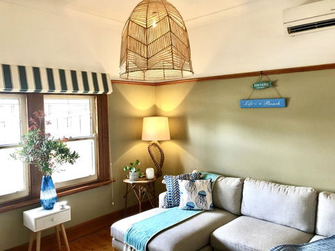 Sinnamon's By The Sea - eAccommodation 1