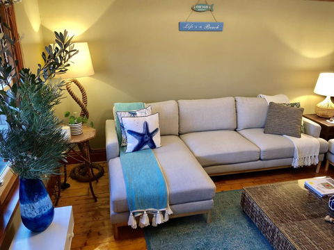 Sinnamon's By The Sea - eAccommodation 2