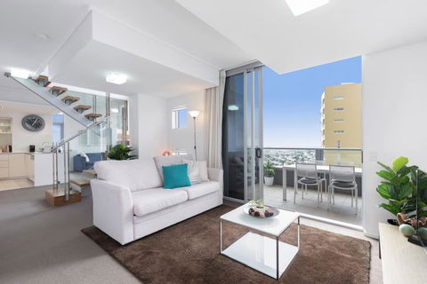 SK1 - Spotless 2BR SkyHome Long Stays Welcome - eAccommodation 3