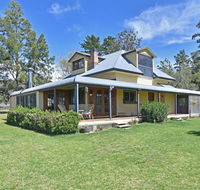 Soldiers Cottage picturebook vineyard home - eAccommodation