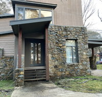 Sonoma Chalet - eAccommodation