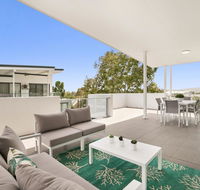 Spacious apartment with generous entertaining - eAccommodation