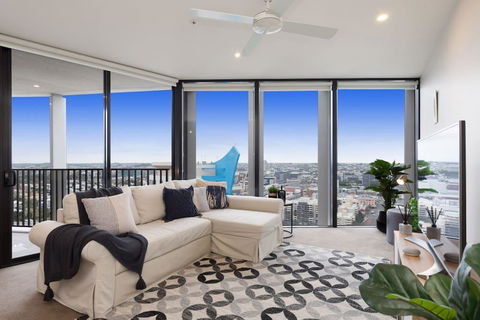 SPIRE - Fast Internet Monthly Stays W Carpark - eAccommodation 0