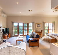 Strathearn Park Lodge - eAccommodation