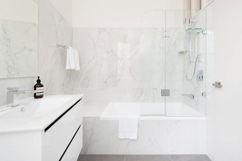 STUNNING SYDNEY HOME 4 - eAccommodation 2
