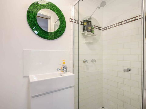 Stylish 3 Bedroom Family Home In Leafy Paddington - eAccommodation 1