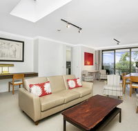 Sunny and Spacious Two Bedroom Apartment - SPF13 - eAccommodation