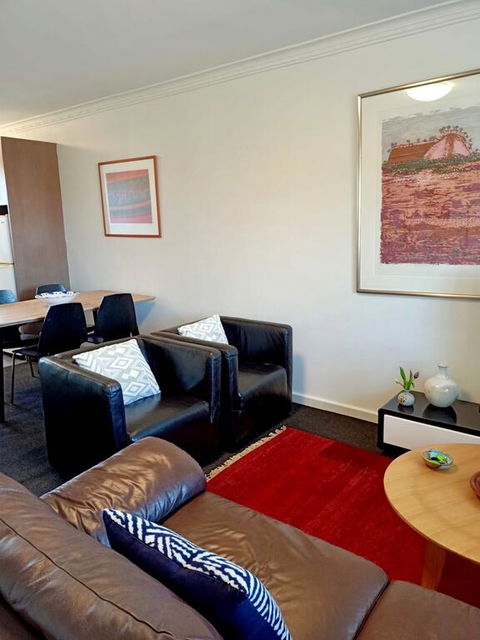 Superb 2 BR Apartment Minutes To CBD- Cen7 - eAccommodation 3