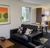 Superb 2 BR Apartment Minutes to CBD- Cen8 - eAccommodation