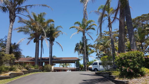 Tabourie Lake Motor Inn - eAccommodation 0