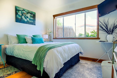 Ulverstone Boutique Accomodation - eAccommodation 15