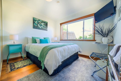 Ulverstone Boutique Accomodation - eAccommodation 30