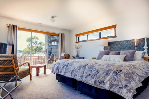 Ulverstone Boutique Accomodation - eAccommodation 11