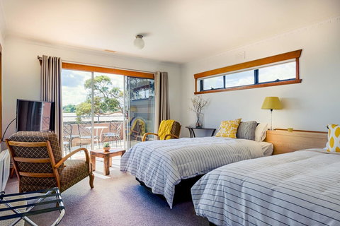 Ulverstone Boutique Accomodation - eAccommodation 31