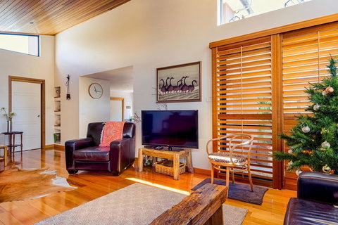 Ulverstone Boutique Accomodation - eAccommodation 39