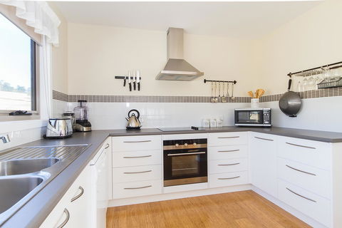 Catherine Lodge Farm Gate Cottages - eAccommodation 1