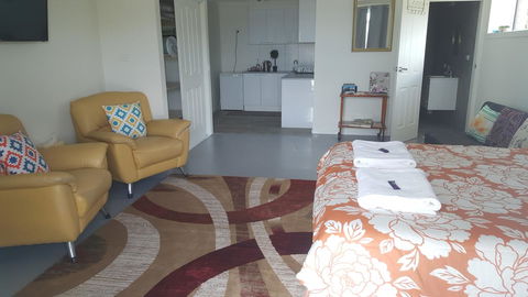 AppleBay Guest House - eAccommodation 13