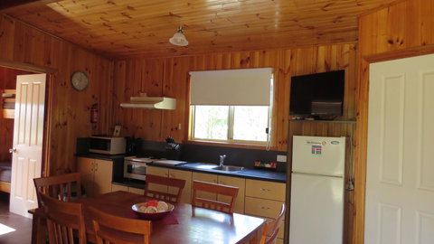 Captain Cook Holiday Park - eAccommodation 36