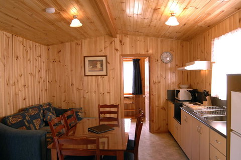 Captain Cook Holiday Park - eAccommodation 21