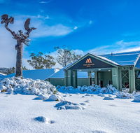 Cradle Mountain Hotel - eAccommodation