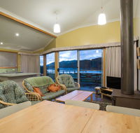 Arthur Riverfront and Sea Lodge downstream - eAccommodation