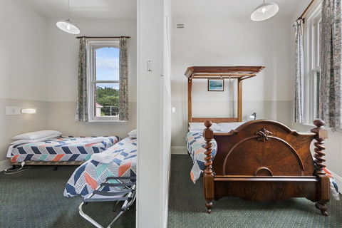 Empire Hotel Queenstown - eAccommodation 11