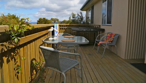 Ar Lan Y Mor - eAccommodation 10