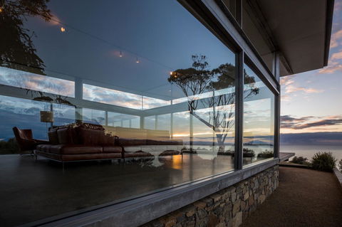 Avalon Coastal Retreat - eAccommodation 23