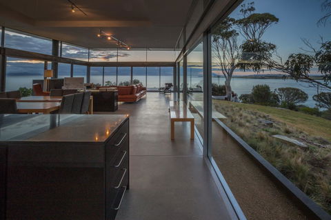 Avalon Coastal Retreat - eAccommodation 11