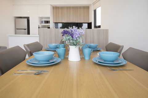 Ellia Doncaster Apartment - eAccommodation 32